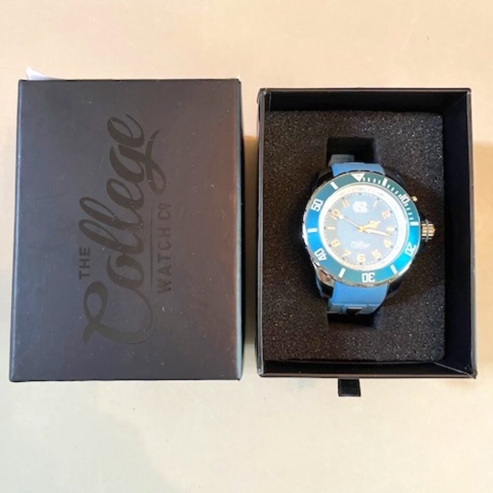 UNIVERSITY OF NC | Light Blue watch Adjustable Silicone Band-NEW Battery-EUC